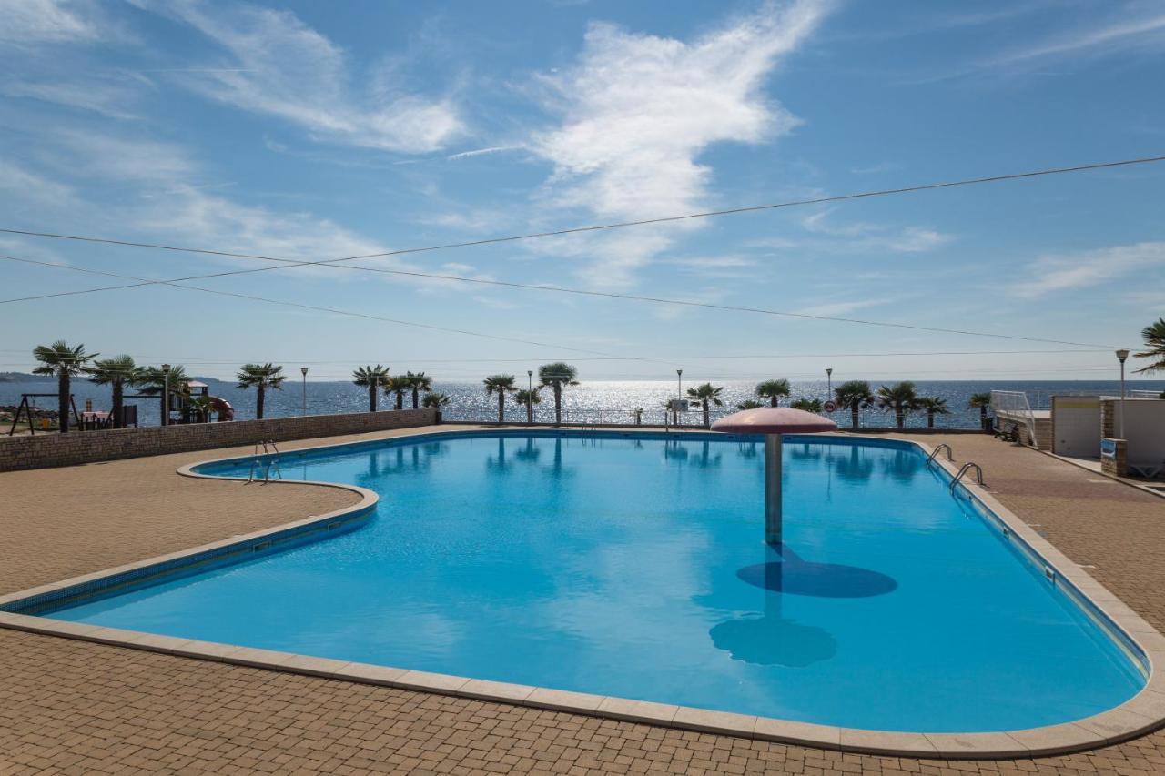 Easyatent FKK Safari tent Ulika Naturist Porec Bagian luar foto